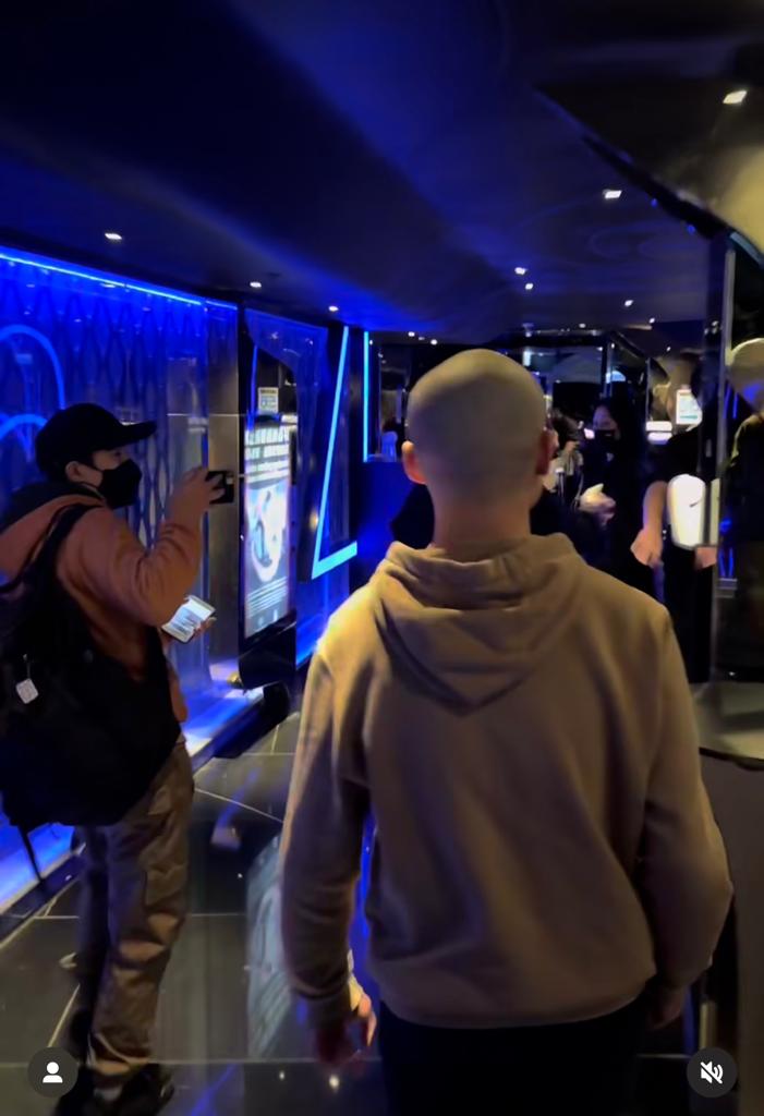 不斷爆粗說：X你老母張婉婷！